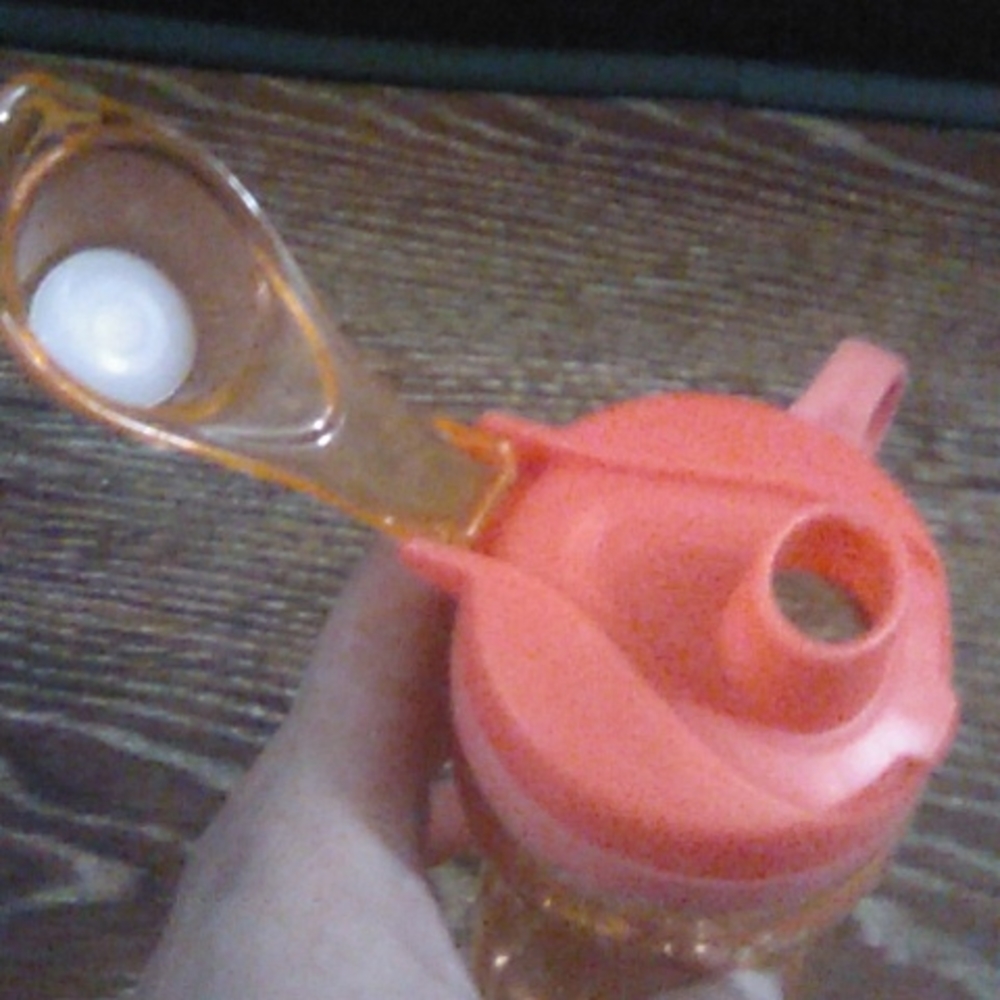 Reusable water bottle - Picture 3 of 7